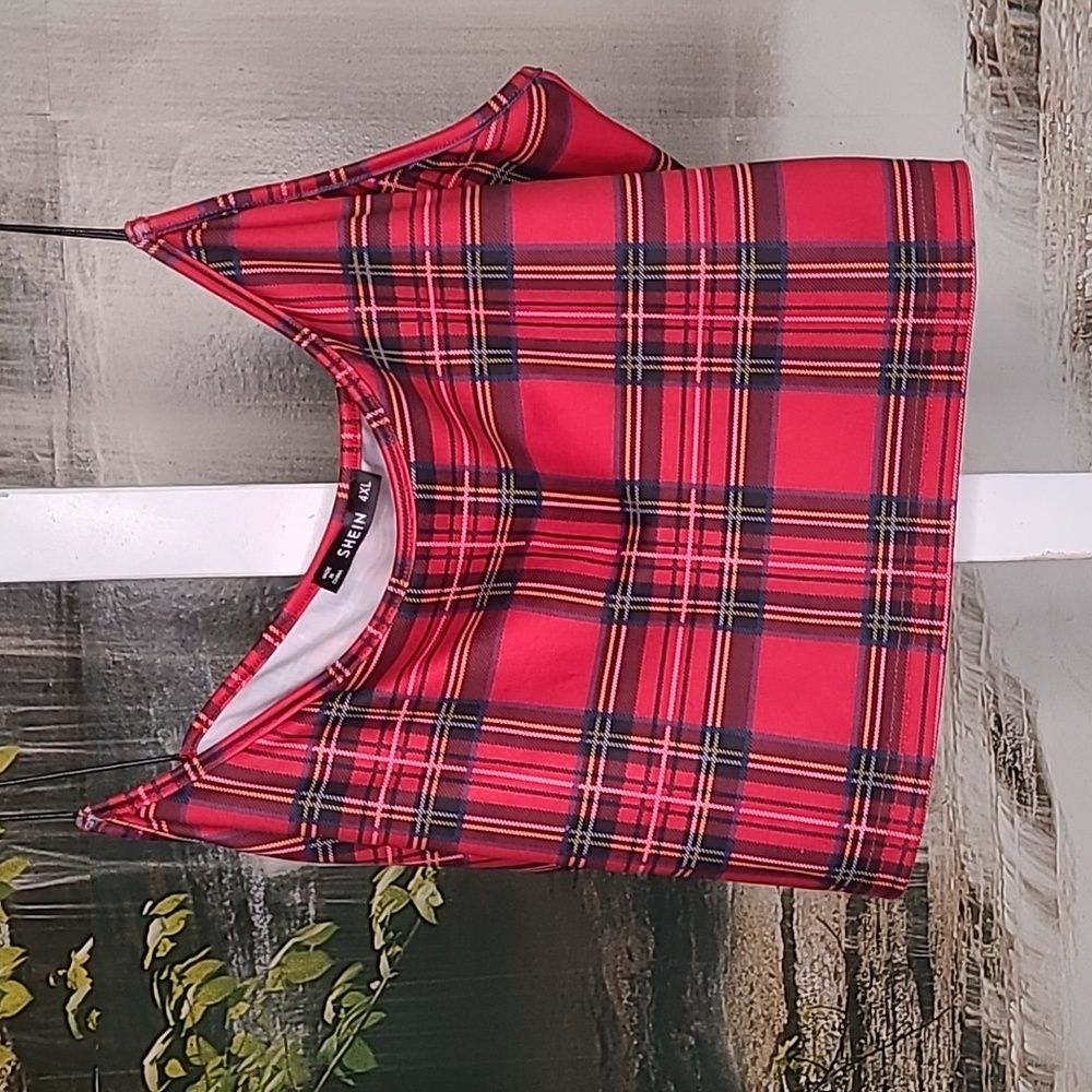 Shein Womens 4XL Super sexy red plaid cropped tank top spaghetti straps